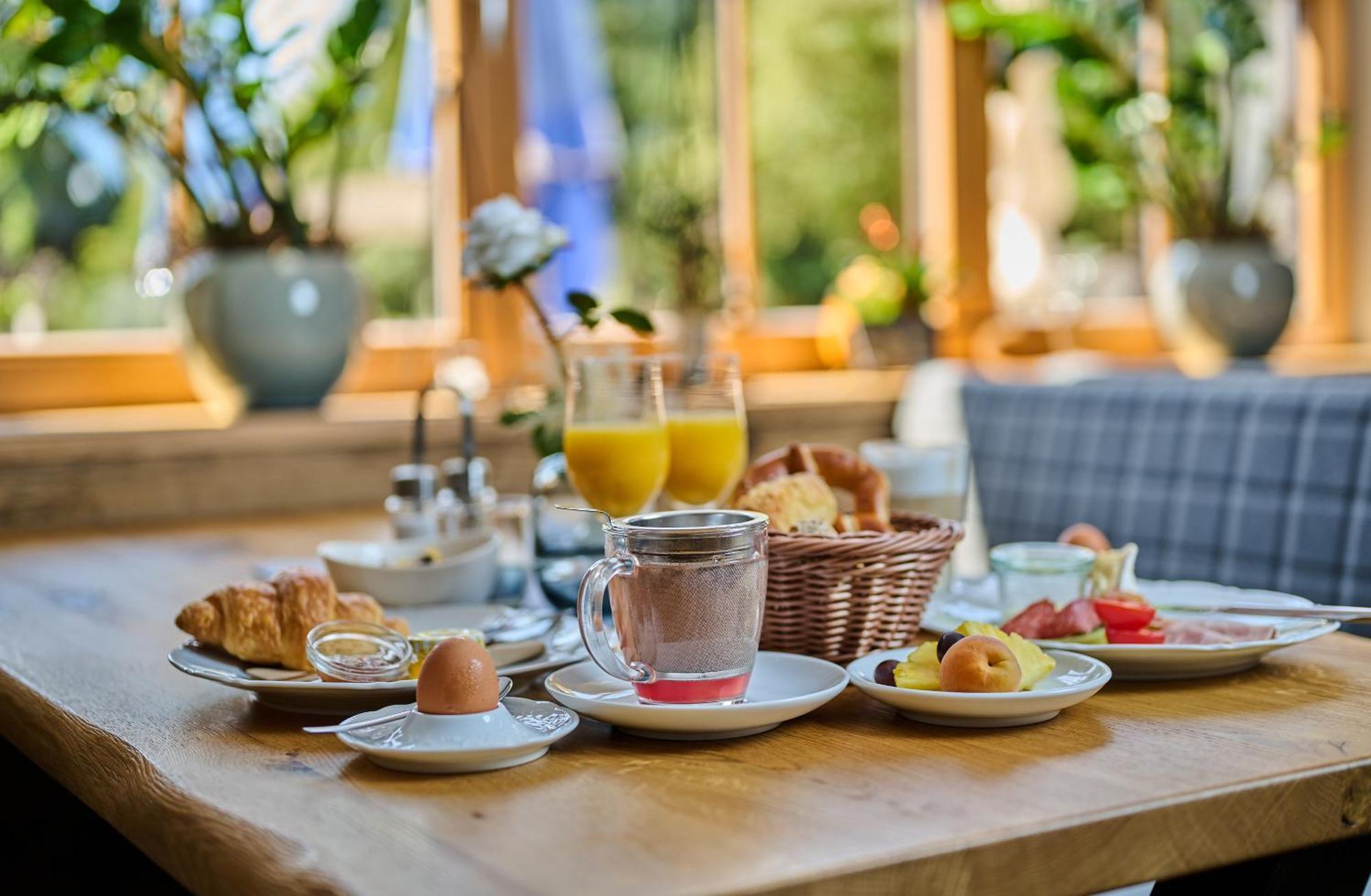 Hotel Zum Blauen Hecht Kipfenberg Esterno foto
